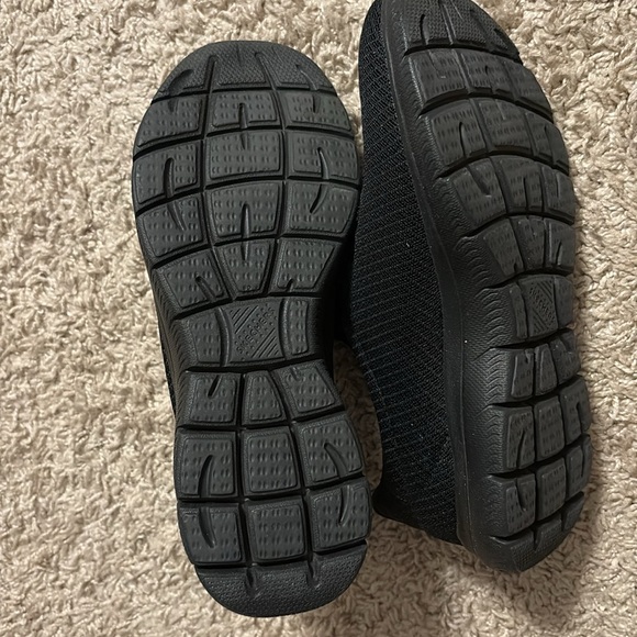 Skechers Women’s Shoes - Picture 3 of 5